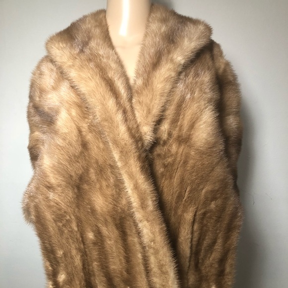 Vintage Jackets & Blazers - Vintage Circa Cleveland Mink fur wrap shawl cape
